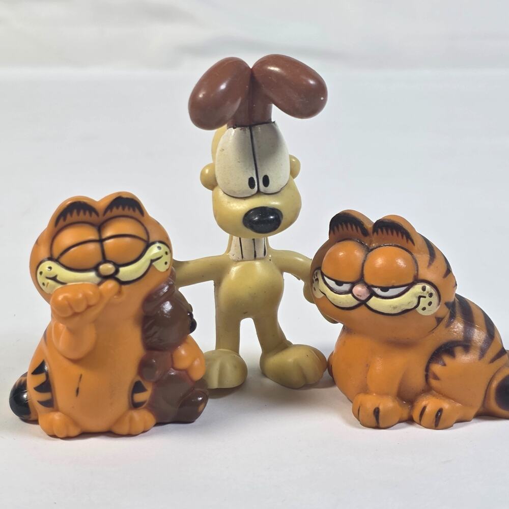 Vintage 1980s Garfield Odie Figures Lot of 3 United Feature Synd Figurines Retro